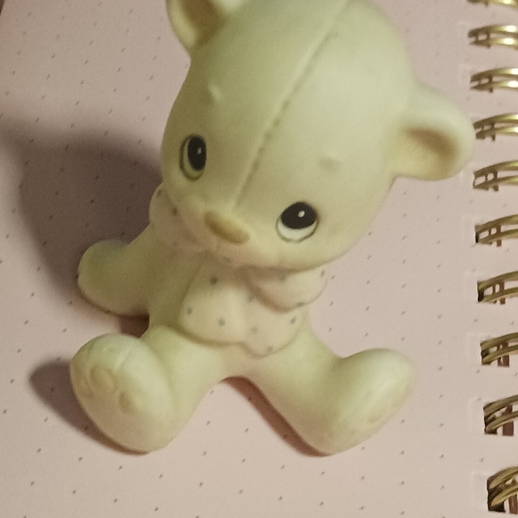 2 - Enesco Precious Moments animal figurines Teddy bear and cat with bows 1982 - Picture 10 of 14